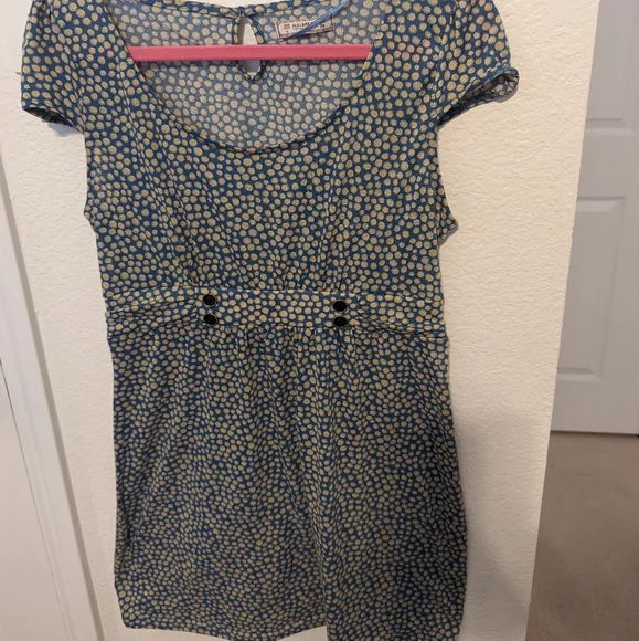 Dress - Picture 1 of 6